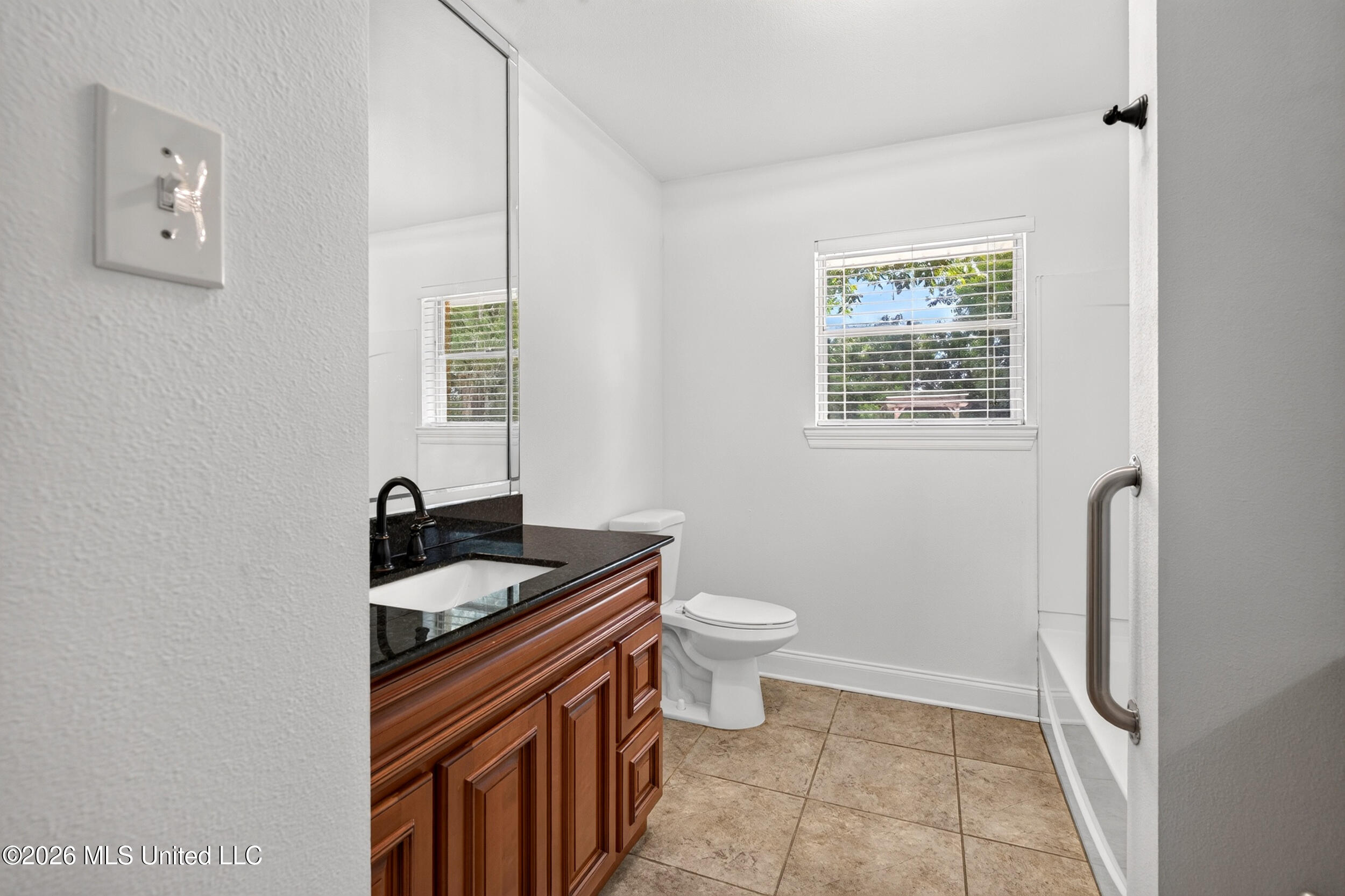 340 West Union Road Carriere, MS 39426 - Photo 27 of 70 47_hallway_bathroom