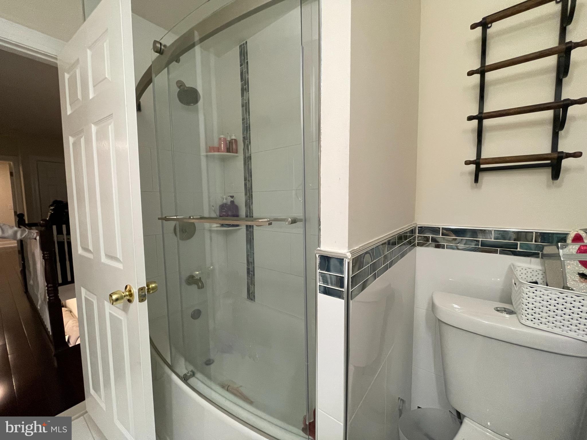 147 Lexington Avenue Lansdowne, PA 19050 - Photo 23 of 32 a bathroom with a shower and a sink