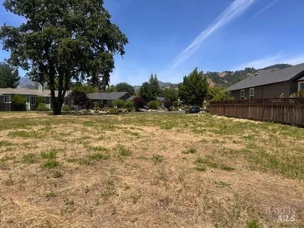 $510,000 | 1704 Emerald Drive, Calistoga, CA 94515
