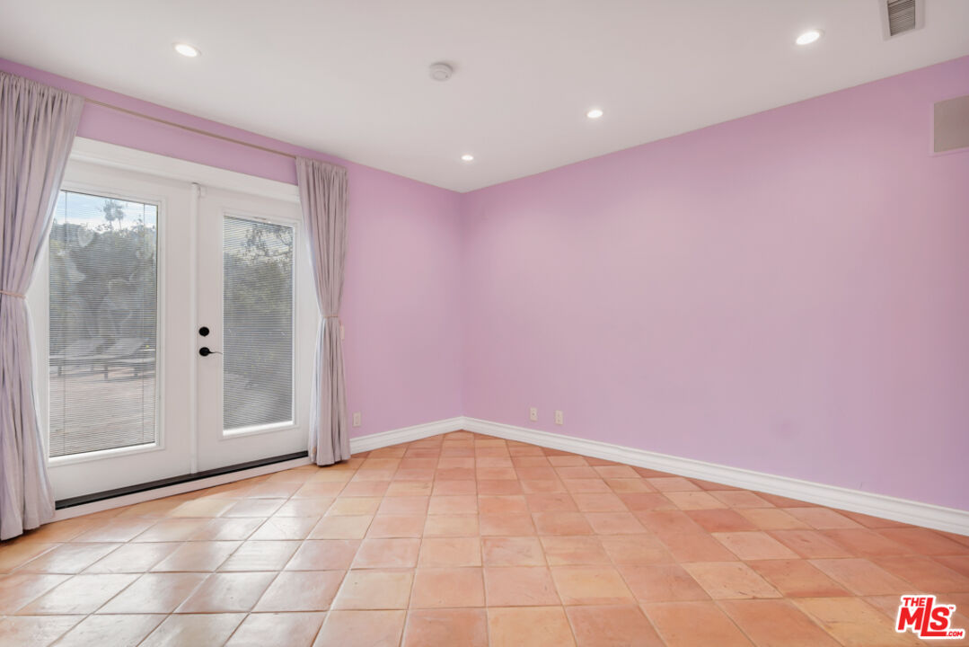 10557 Rocca Place Los Angeles, CA 90077 - Photo 37 of 52