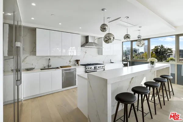 $16,000 | 1644 Malcolm Avenue, Unit 330, Los Angeles, CA 90024