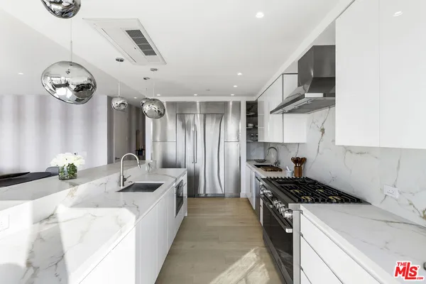 $16,000 | 1644 Malcolm Avenue, Unit 330, Los Angeles, CA 90024