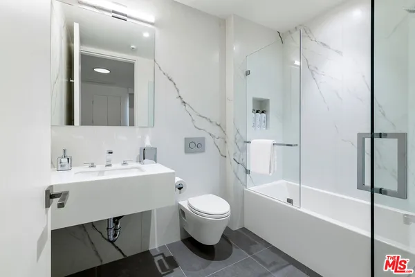 $16,000 | 1644 Malcolm Avenue, Unit 330, Los Angeles, CA 90024