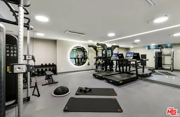 $16,000 | 1644 Malcolm Avenue, Unit 330, Los Angeles, CA 90024