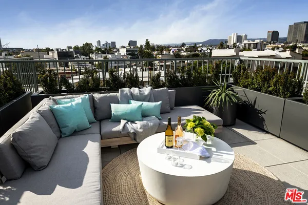 $16,000 | 1644 Malcolm Avenue, Unit 330, Los Angeles, CA 90024