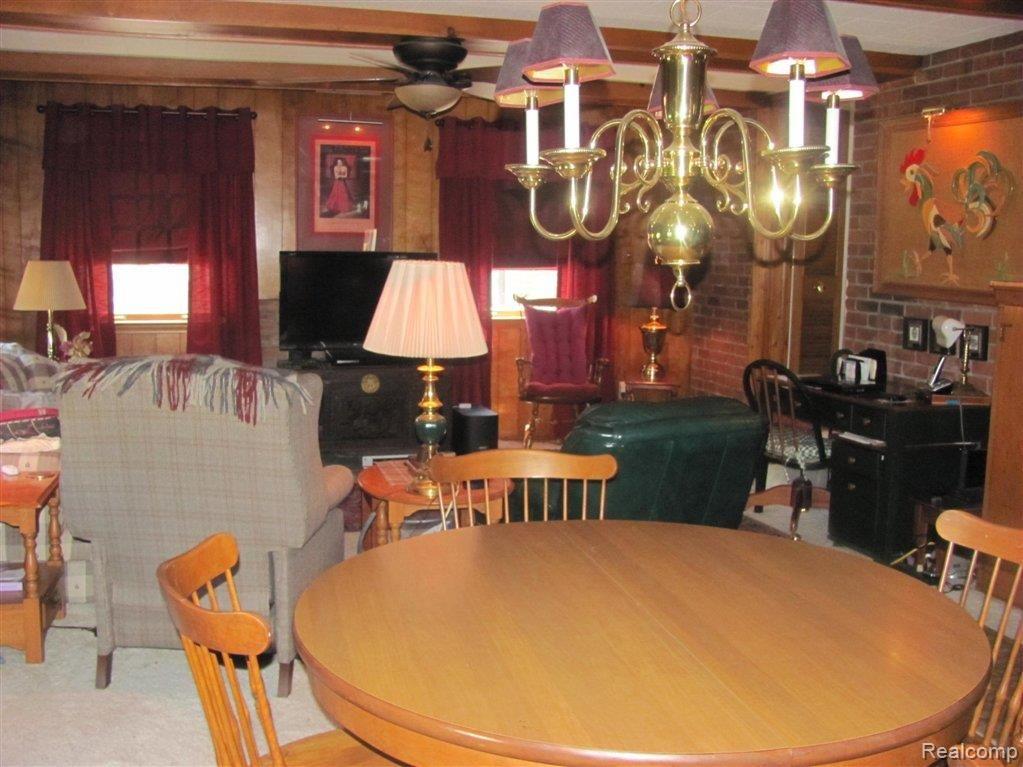 942 Washington Road Grosse Pointe, MI 48230 - Photo 5 of 10 IMG_0500.jpg