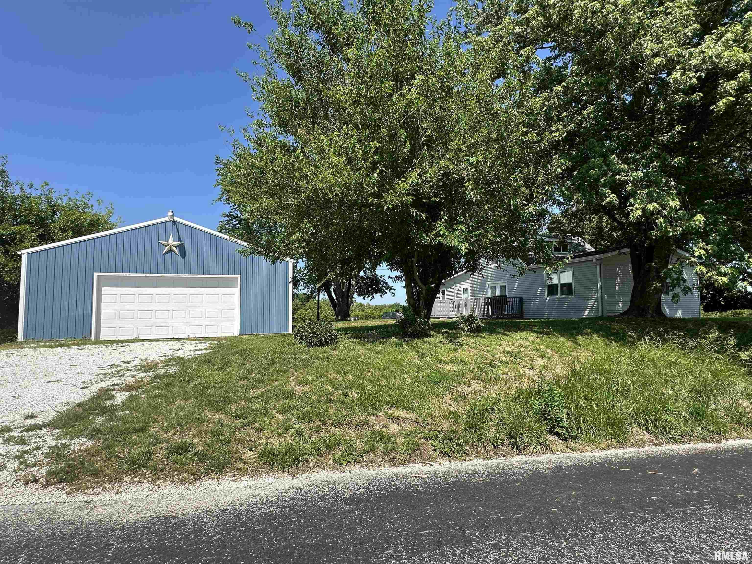 1311 McGlasson Road Jacksonville, IL 62650 - Photo 2 of 38