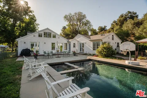 $2,599,000 | 1520 Bonnell Drive, Topanga, CA 90290