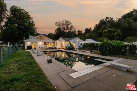 $2,599,000 | 1520 Bonnell Drive, Topanga, CA 90290