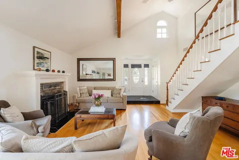 $2,599,000 | 1520 Bonnell Drive, Topanga, CA 90290