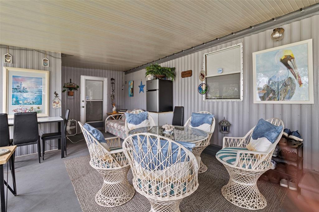 1381 Southeast Lake Road Arcadia, FL 34266 - Photo 17 of 21 a view of a dining room with furniture