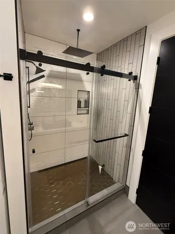 $2,500 | 829 South 242nd Street, Unit B, Des Moines, WA 98198