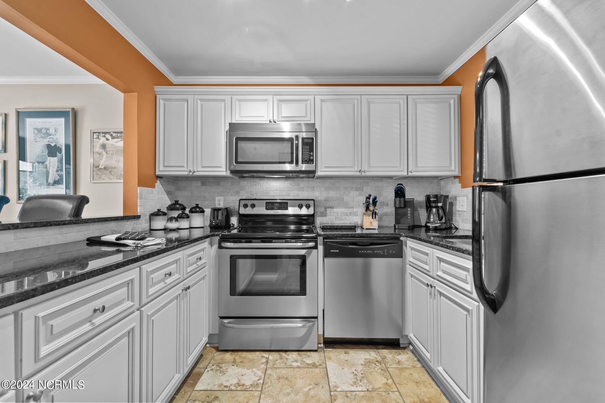 10 Pine Tree Road, Unit 131 Pinehurst, NC 28374 - Photo 22 of 45 Kitchen