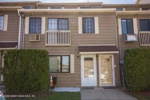 $569,900 | 165 A Lamped Loop | Heartland Village