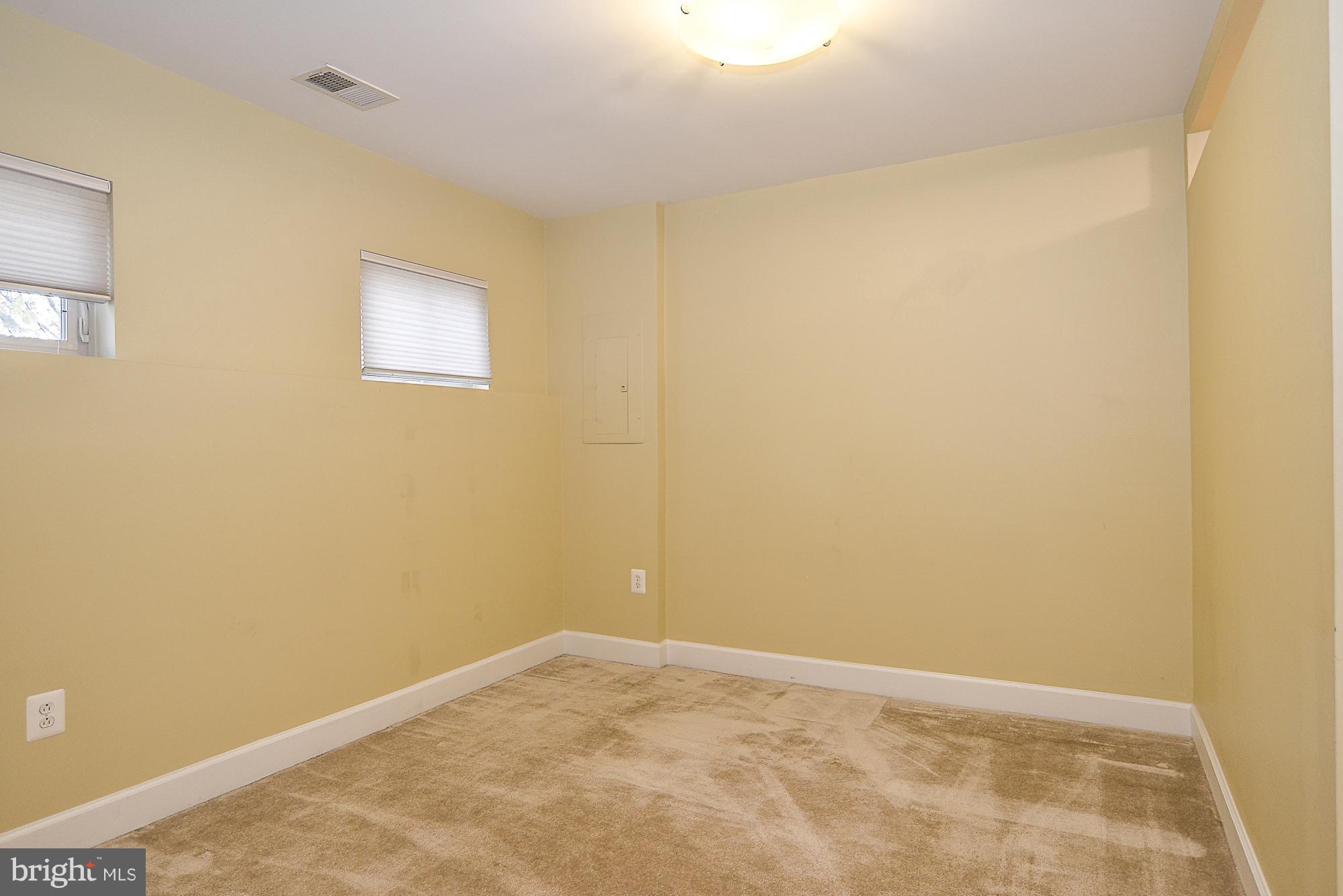 3300 Kemper Road Arlington, VA 22206 - Photo 23 of 30 Bedroom #2