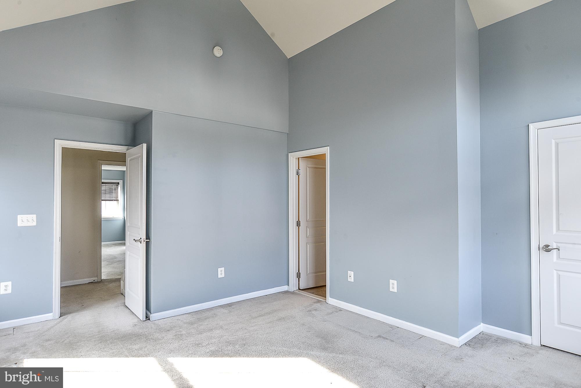 Bedroom (Master) w/ cathedral ceiling