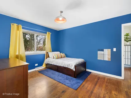 $535,000 | 392 East St Charles Road, Elmhurst, IL 60126