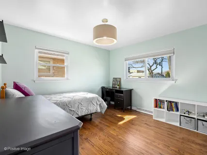 $535,000 | 392 East St Charles Road, Elmhurst, IL 60126