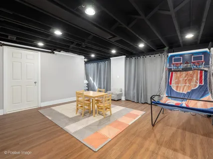 $535,000 | 392 East St Charles Road, Elmhurst, IL 60126