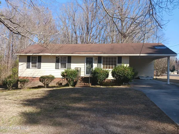 $127,900 | 900 North Parker Street, Elm City, NC 27822