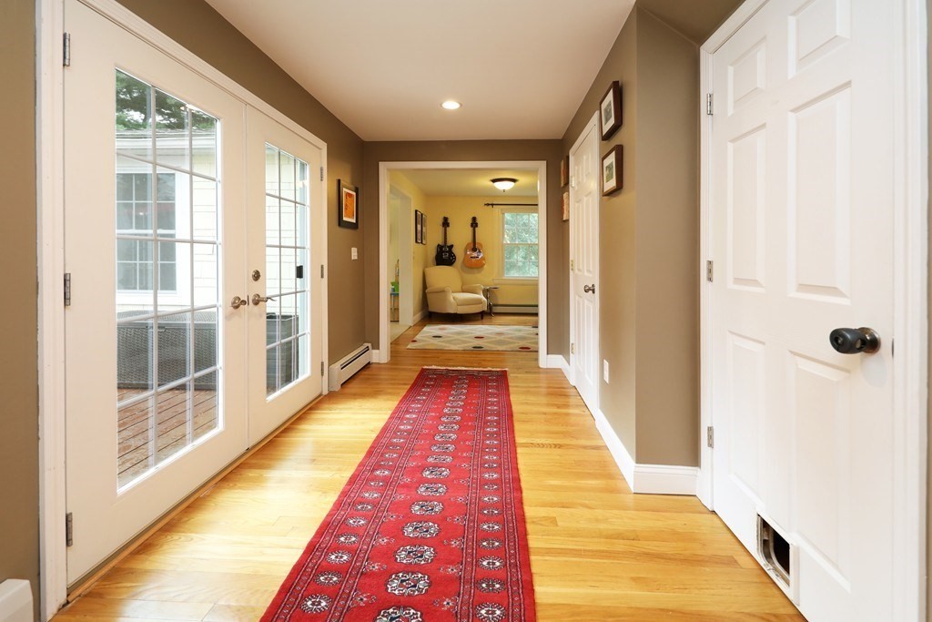 987 Edgell Road Framingham, MA 01701 - Photo 16 of 42