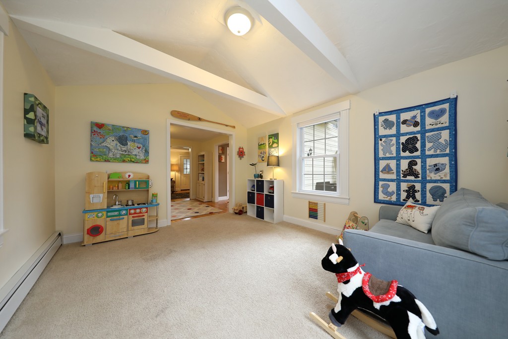 987 Edgell Road Framingham, MA 01701 - Photo 23 of 42