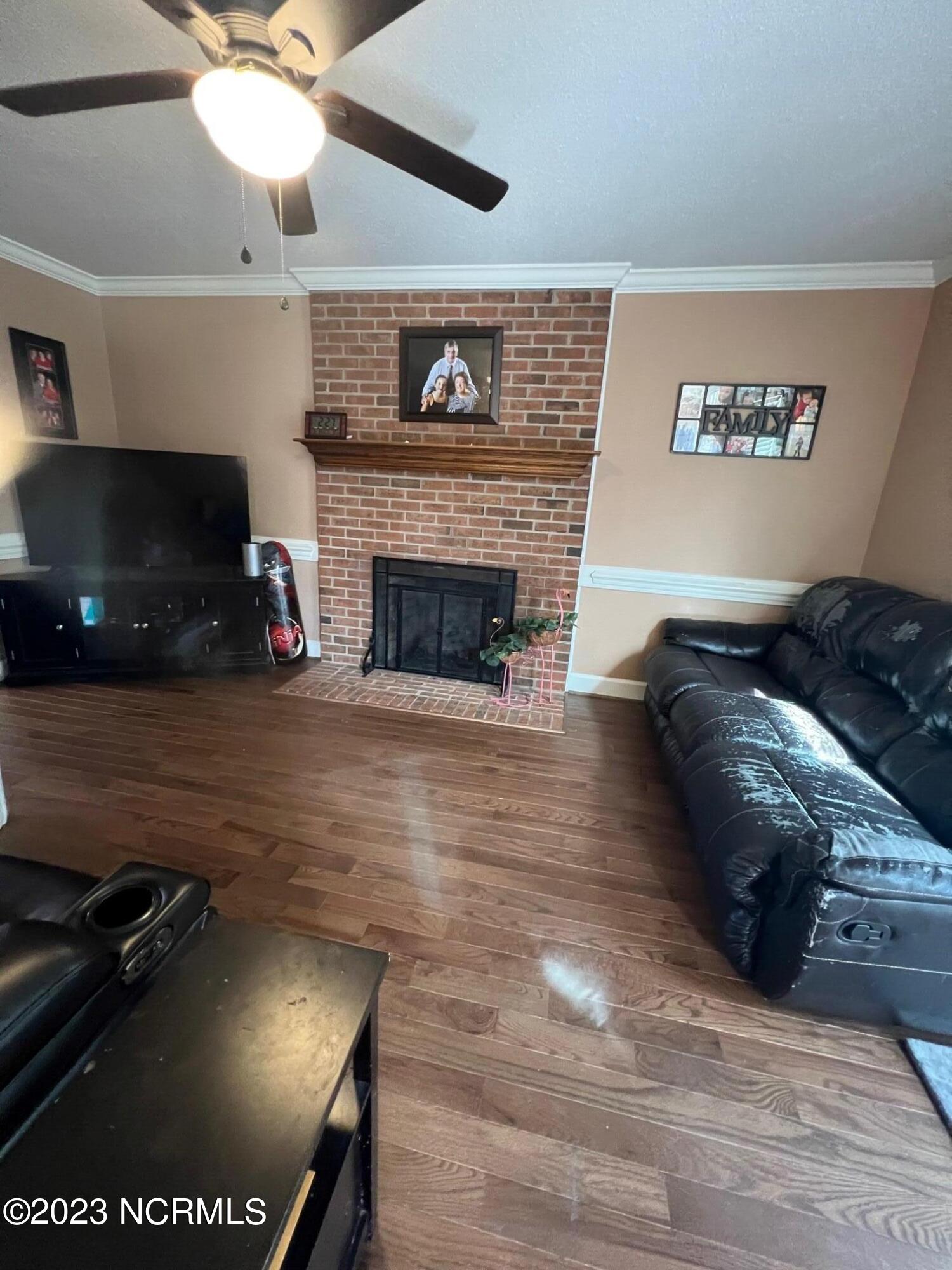 604 Shiloh Road Tarboro, NC 27886 - Photo 11 of 36 604 Shiloh-living room3