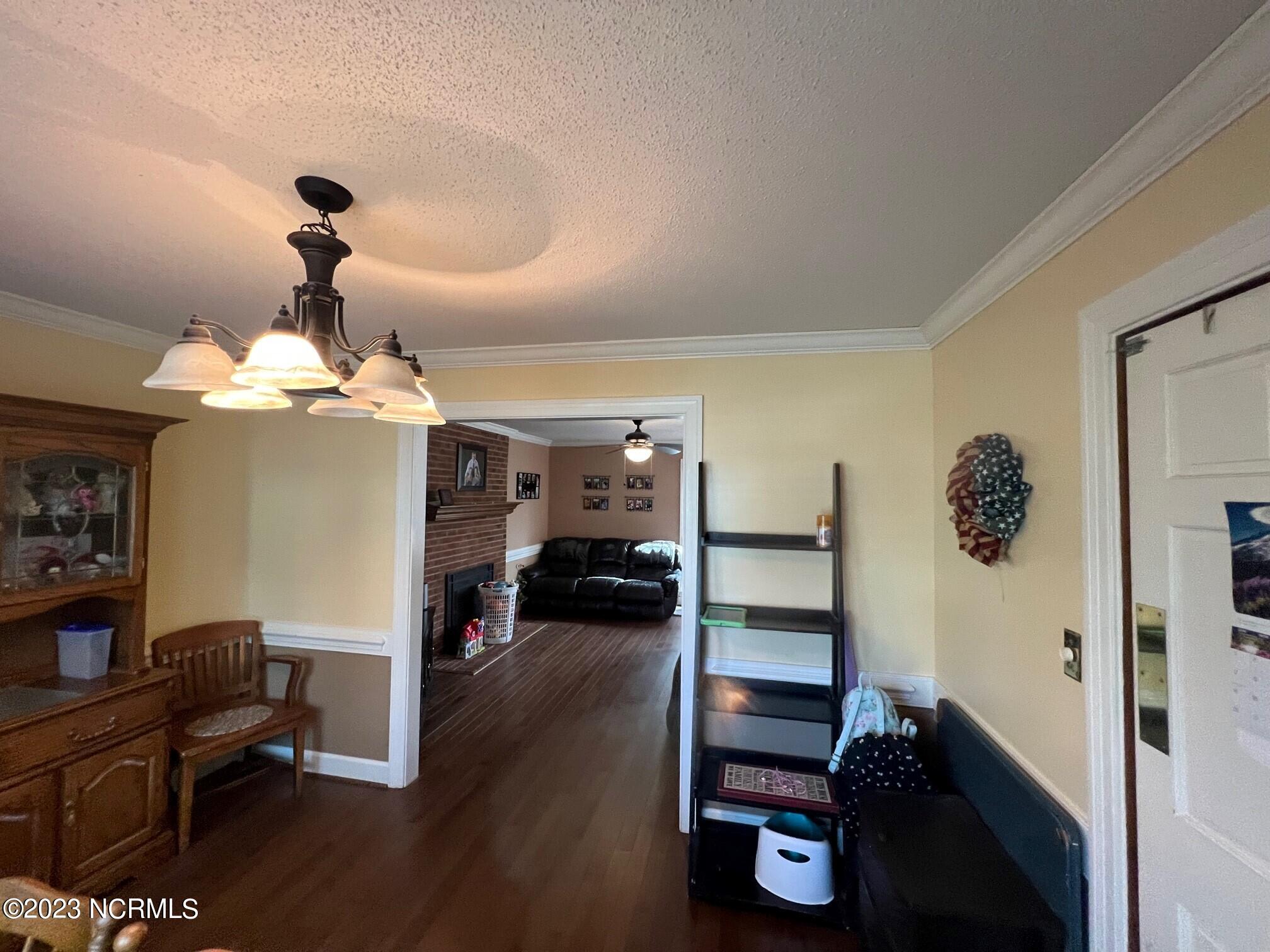 604 Shiloh Road Tarboro, NC 27886 - Photo 19 of 36 604 Shiloh-dining area looking into livi