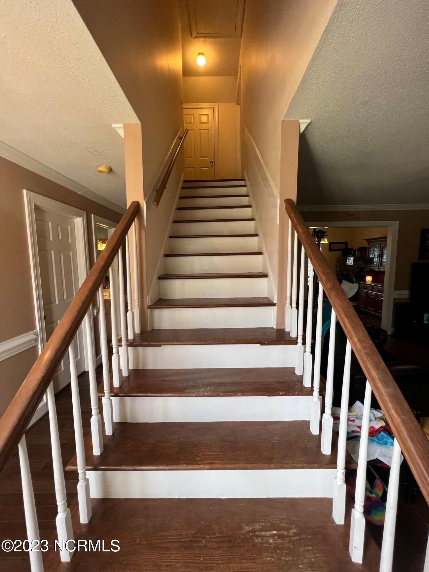 604 Shiloh Road Tarboro, NC 27886 - Photo 26 of 36 604 Shiloh-stairs2
