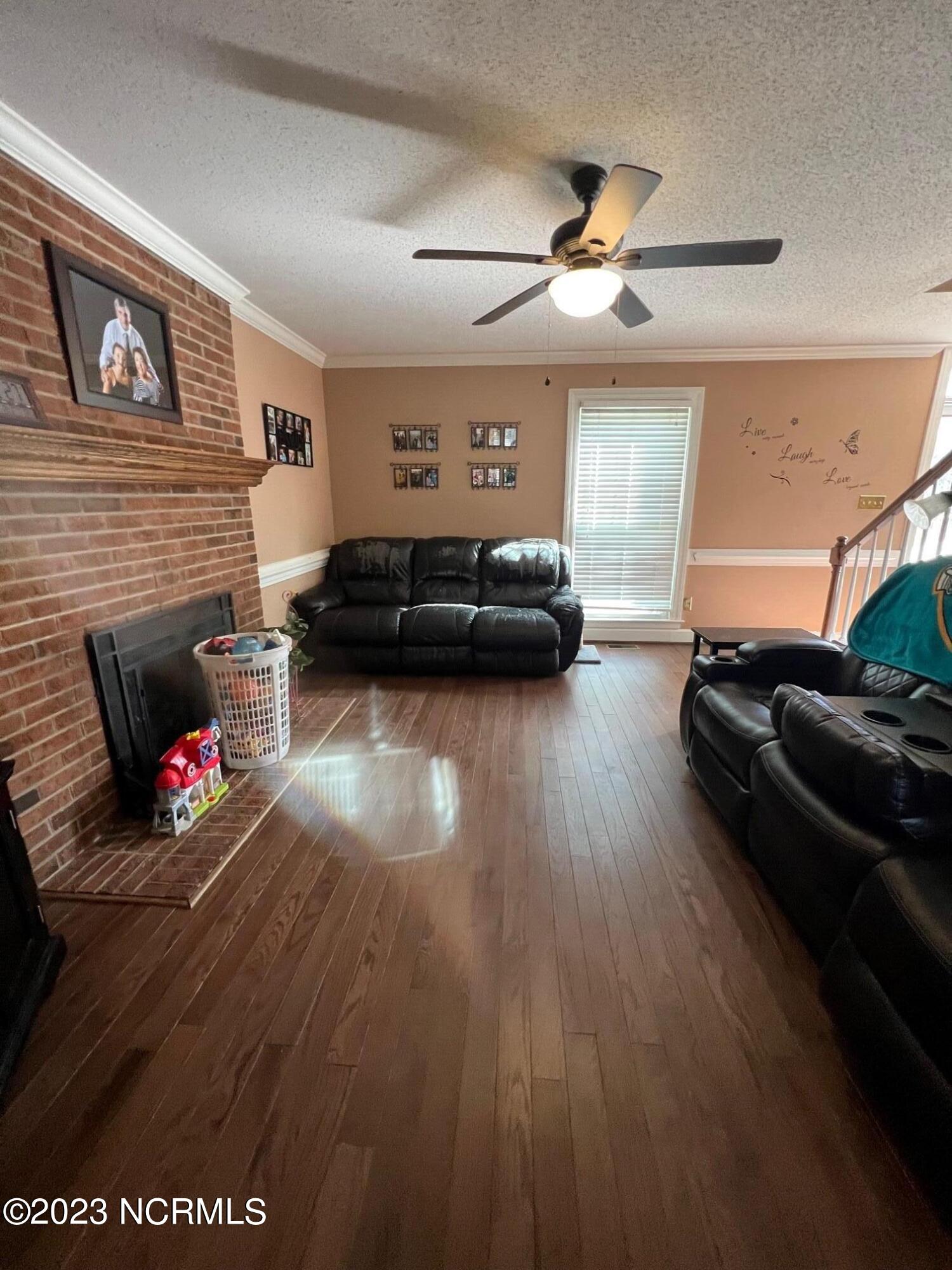604 Shiloh Road Tarboro, NC 27886 - Photo 10 of 36 604 Shiloh-living room2