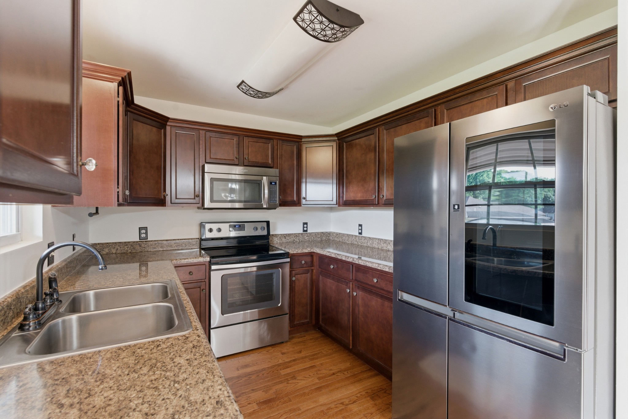738 Sycamore Drive Springfield, TN 37172 - Photo 12 of 39