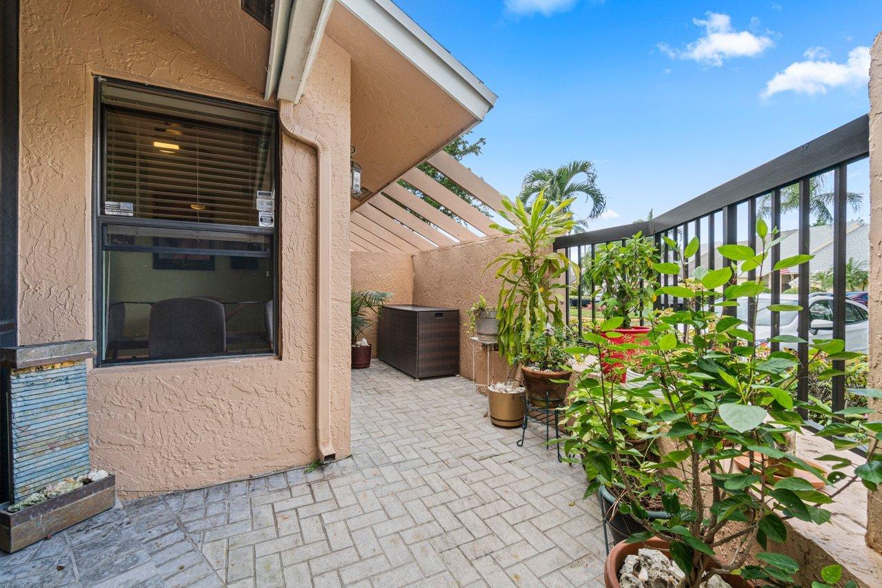 10948 Hidden Lake Place Boca Raton, FL 33498 - Photo 23 of 38 Entry Way