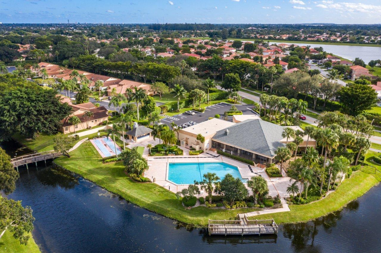 10948 Hidden Lake Place Boca Raton, FL 33498 - Photo 37 of 38 Clubhouse and Pool