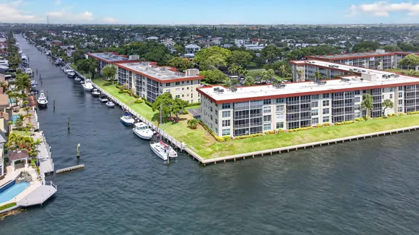 $550,000 | 3100 Northeast 48th Court, Unit 214, Lighthouse Point, FL 33064