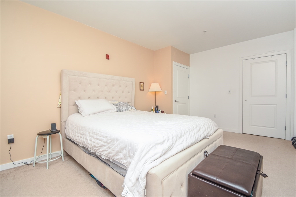 16 Miner Street, Unit 303 Boston, MA 02215 - Photo 18 of 20