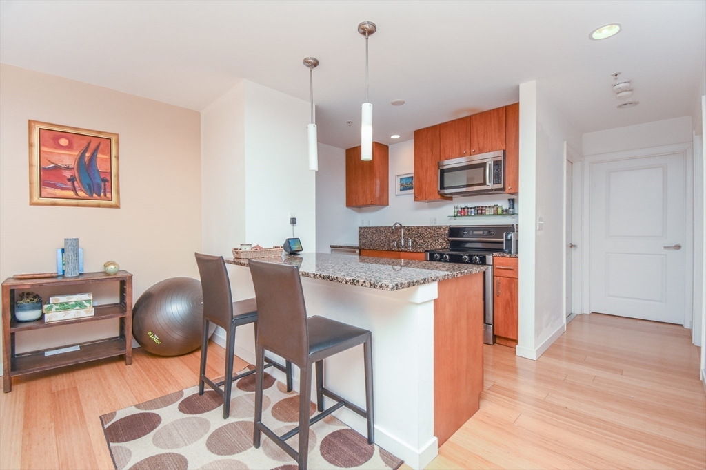 16 Miner Street, Unit 303 Boston, MA 02215 - Photo 5 of 20