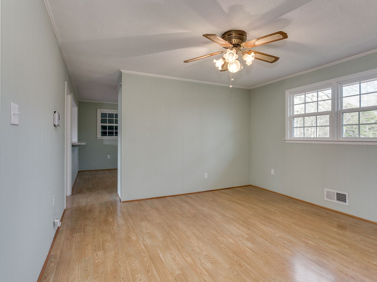 301 Woodley Road Spartanburg, SC 29306 - Photo 16 of 34 Gallery Image 16