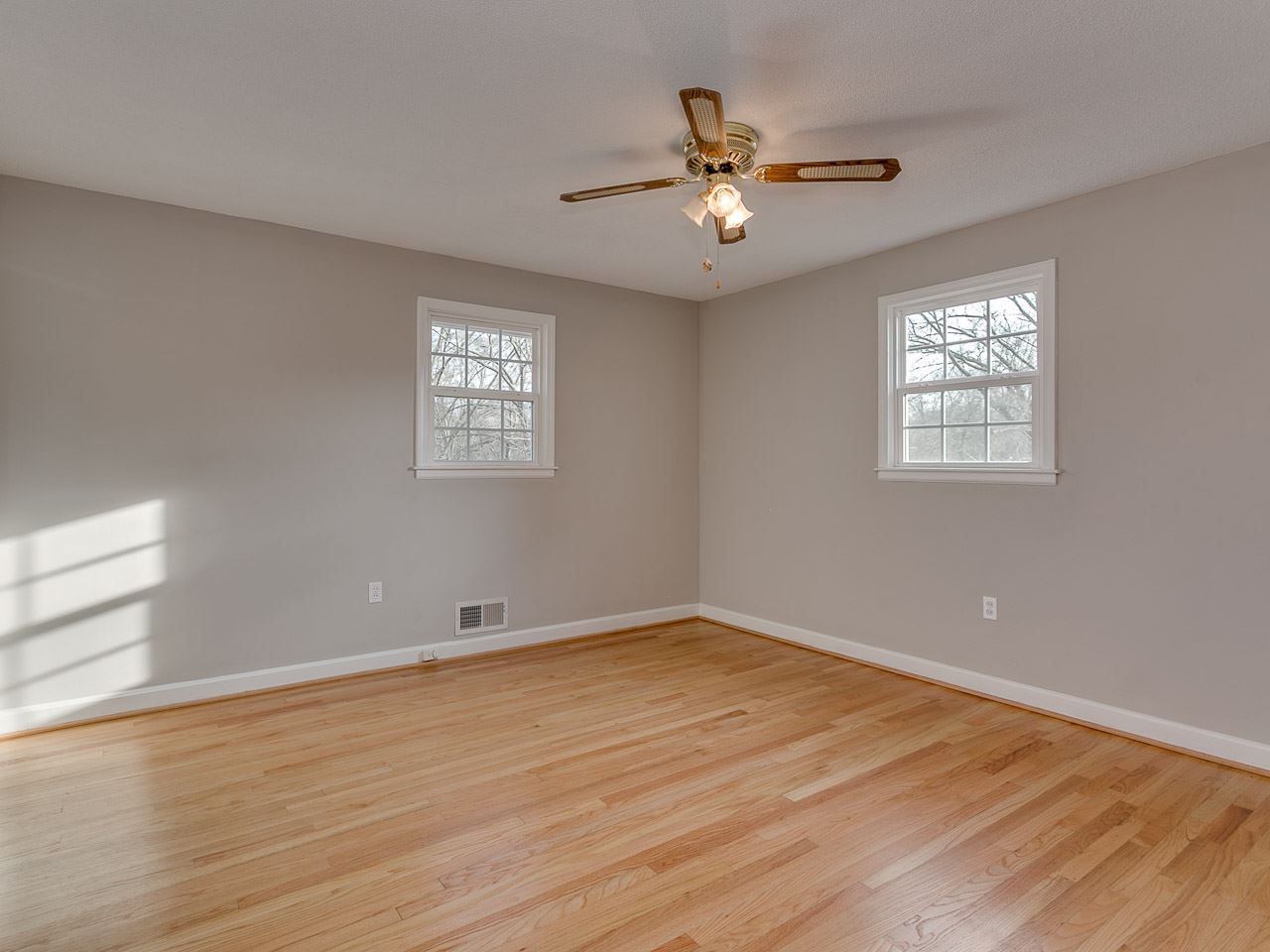 301 Woodley Road Spartanburg, SC 29306 - Photo 17 of 34 Gallery Image 17
