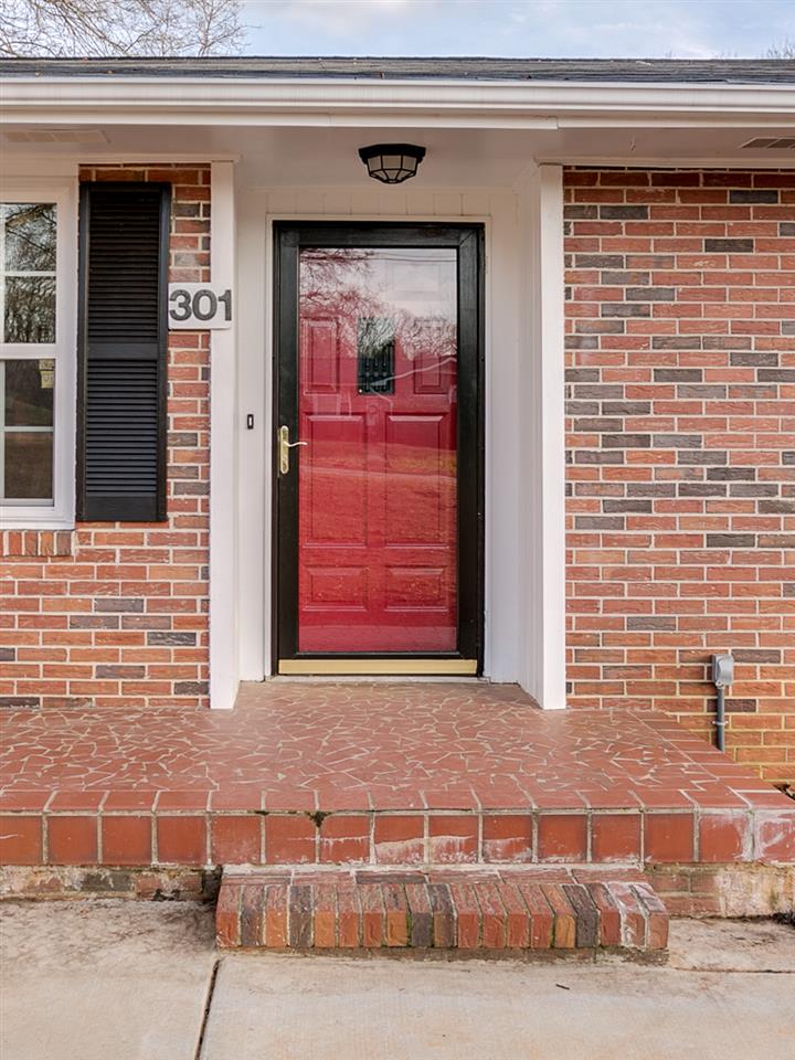 301 Woodley Road Spartanburg, SC 29306 - Photo 7 of 34 Gallery Image 7