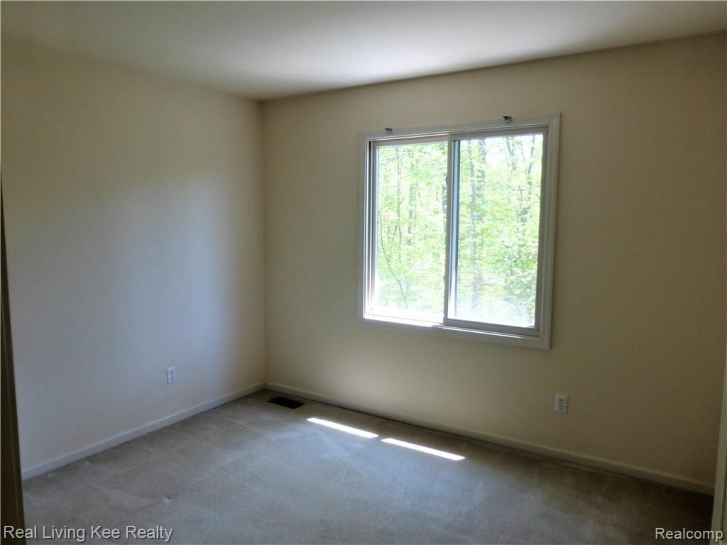 3579 Joshua Drive Rochester Hills, MI 48307 - Photo 27 of 38