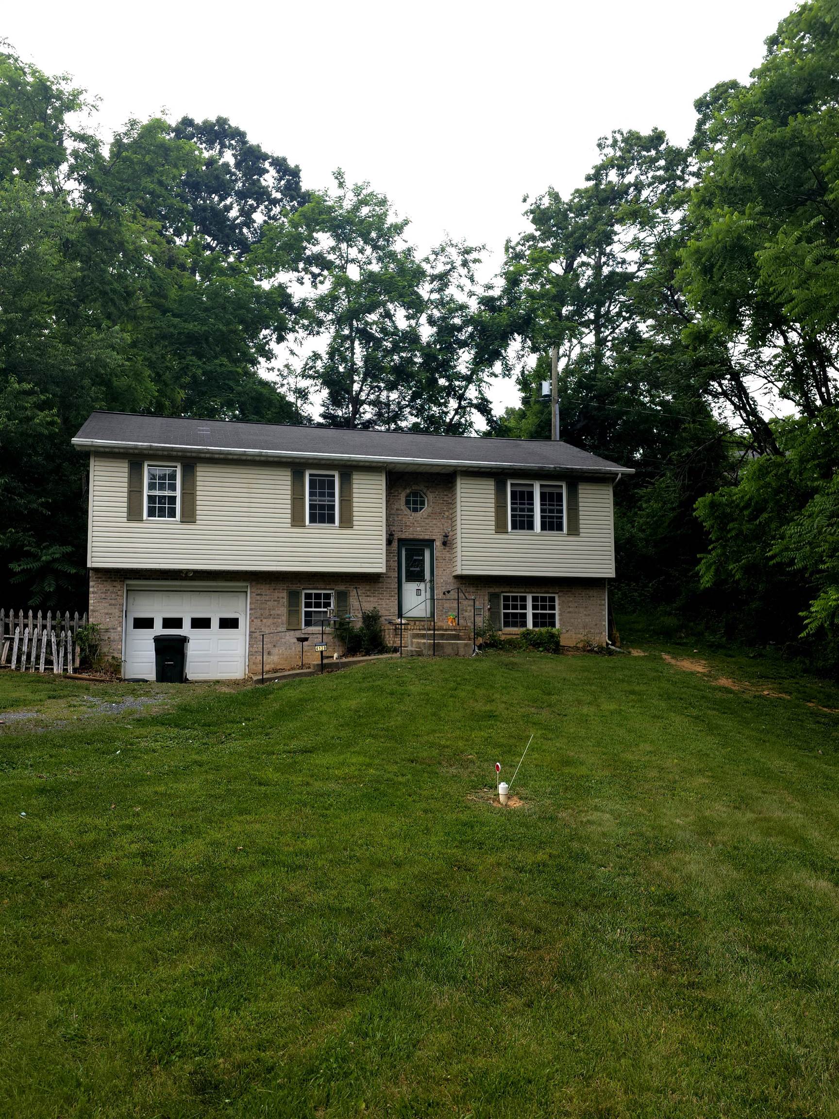 412 Devon Road, Unit B Staunton, VA 24401 - Photo 3 of 23