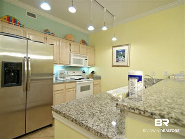 27284 Gulf Road, Unit 404 Orange Beach, AL 36561 - Photo 2 of 23 Kitchen