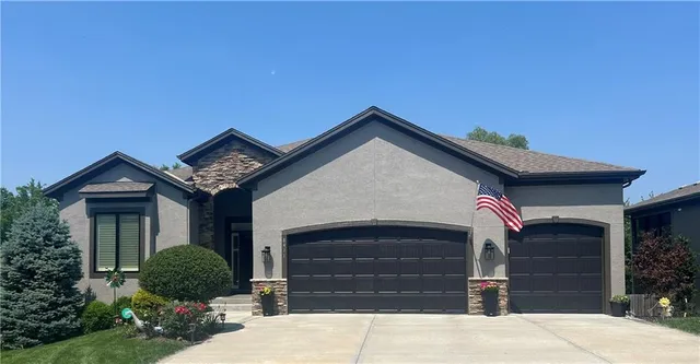 $649,900 | 8411 Houston Street, Lenexa, KS 66227