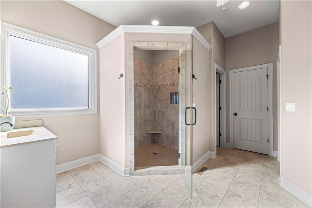 8411 Houston Street Lenexa, KS 66227 - Photo 20 of 49