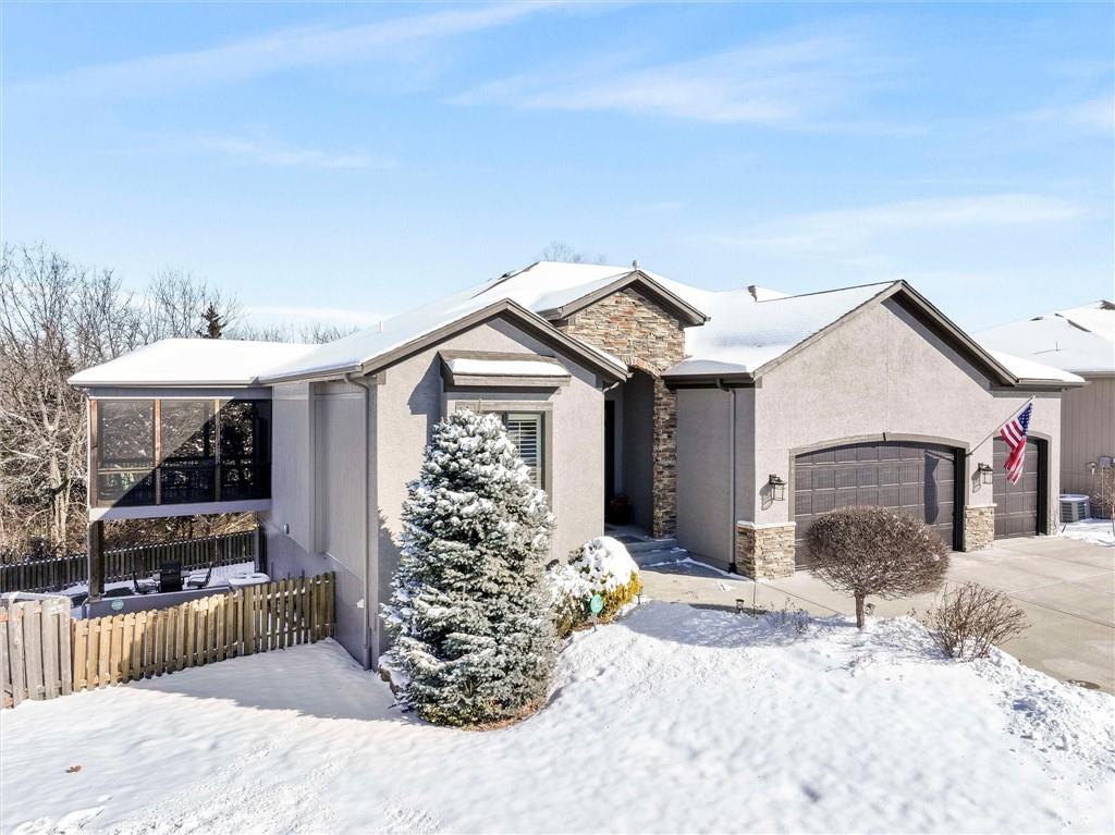 8411 Houston Street Lenexa, KS 66227 - Photo 2 of 49