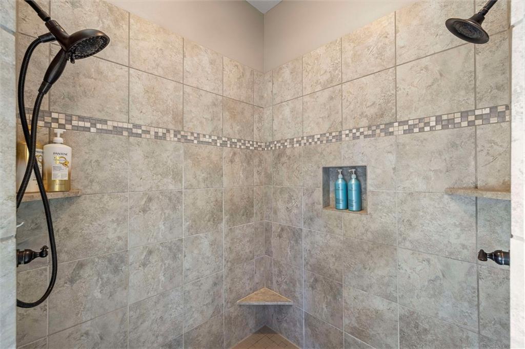 8411 Houston Street Lenexa, KS 66227 - Photo 21 of 49