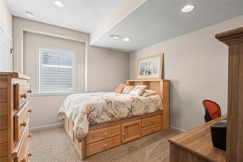 8411 Houston Street Lenexa, KS 66227 - Photo 35 of 49