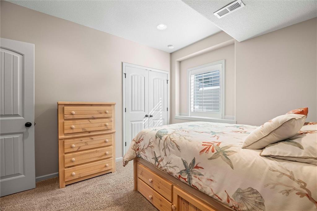 8411 Houston Street Lenexa, KS 66227 - Photo 36 of 49