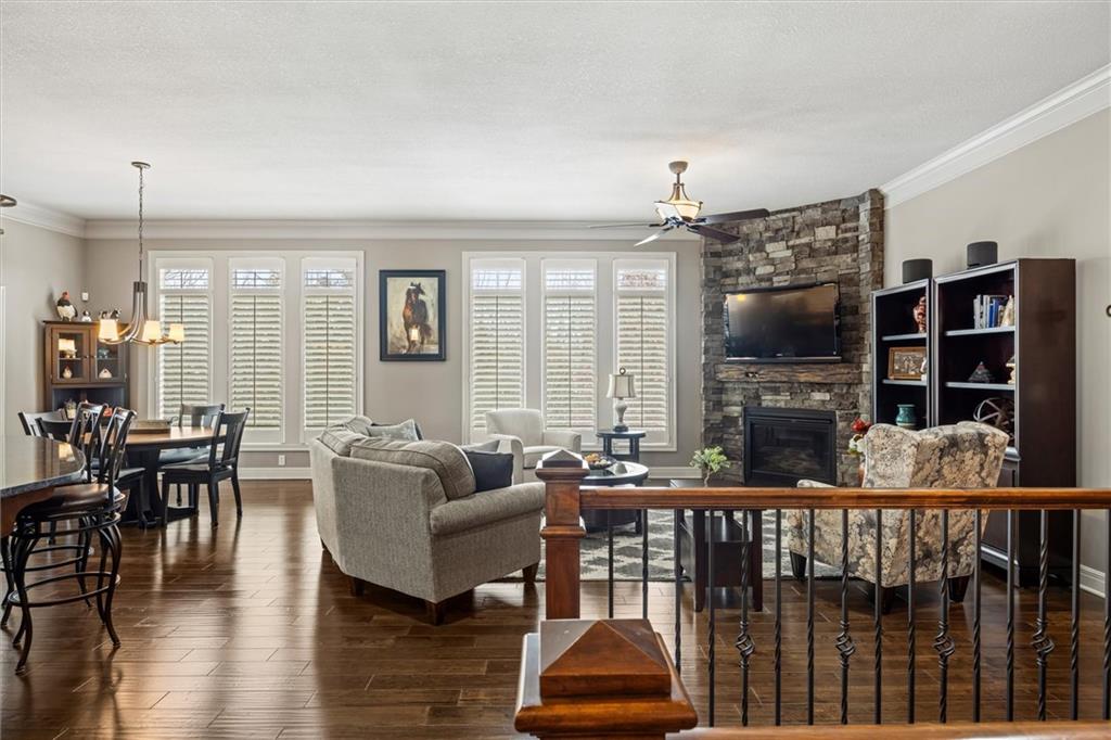 8411 Houston Street Lenexa, KS 66227 - Photo 7 of 49