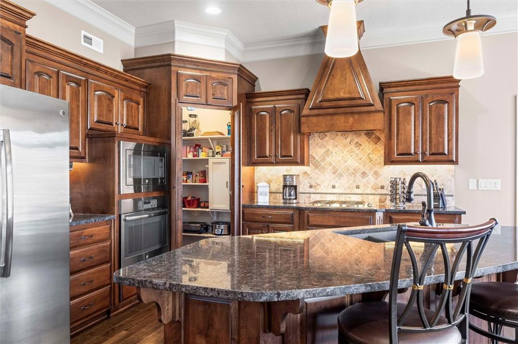 8411 Houston Street Lenexa, KS 66227 - Photo 10 of 49